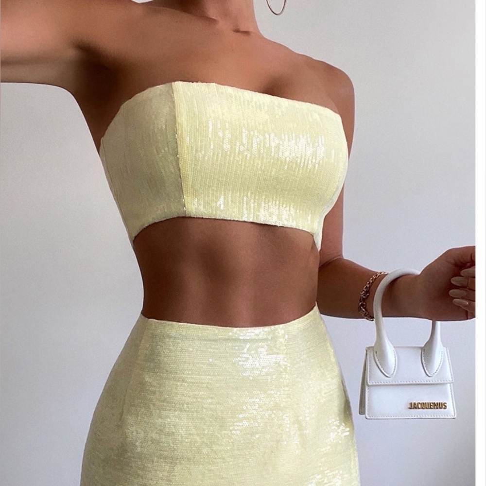 💛 RUNAWAY the Label. NWT Yellow Sequin Bandeau top and skirt set.
